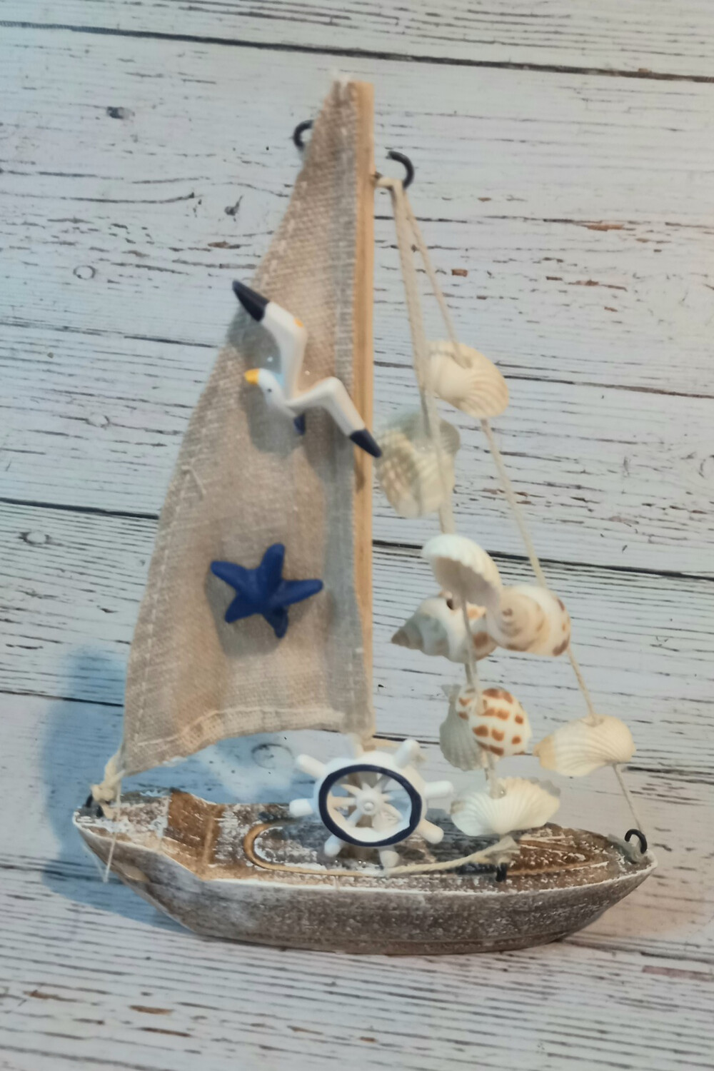 Корабль с парусом
